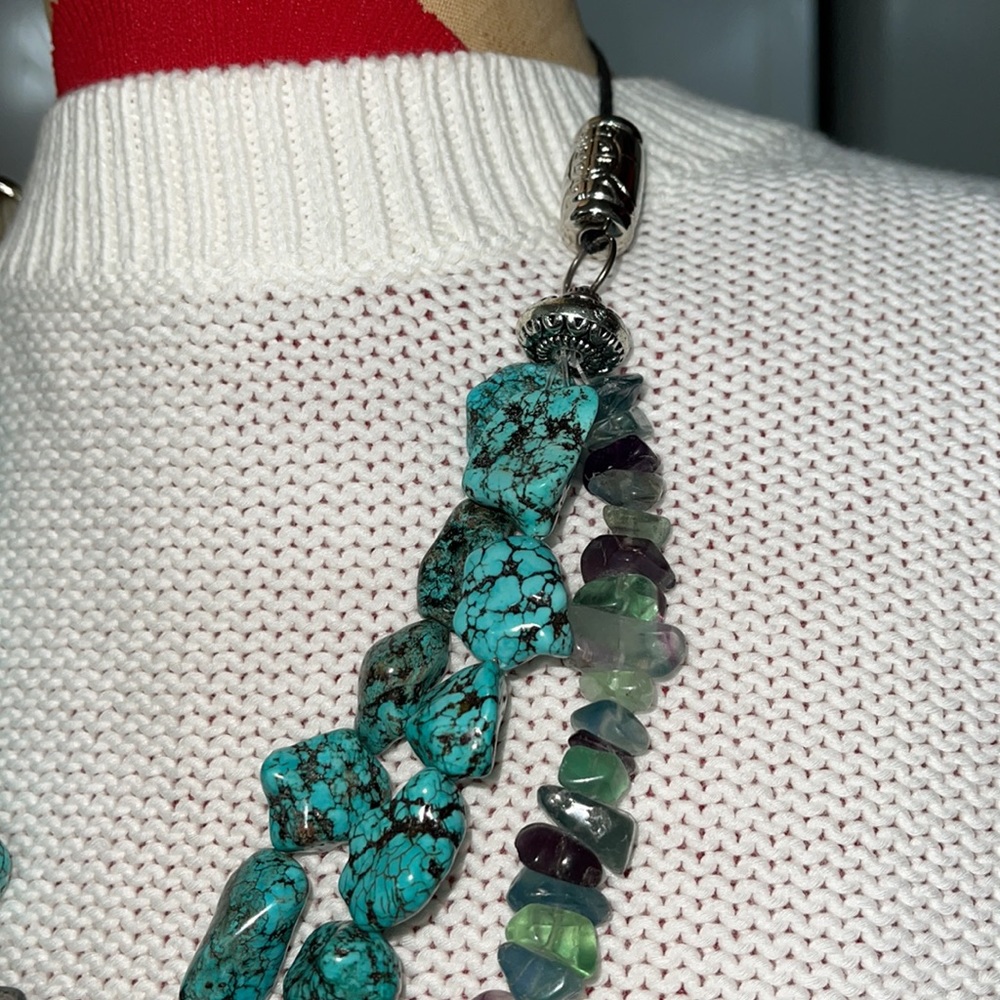 Jewelry - Picture 4 of 5